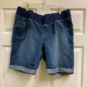 Great Expectations Maternity Jean shorts elastic waist